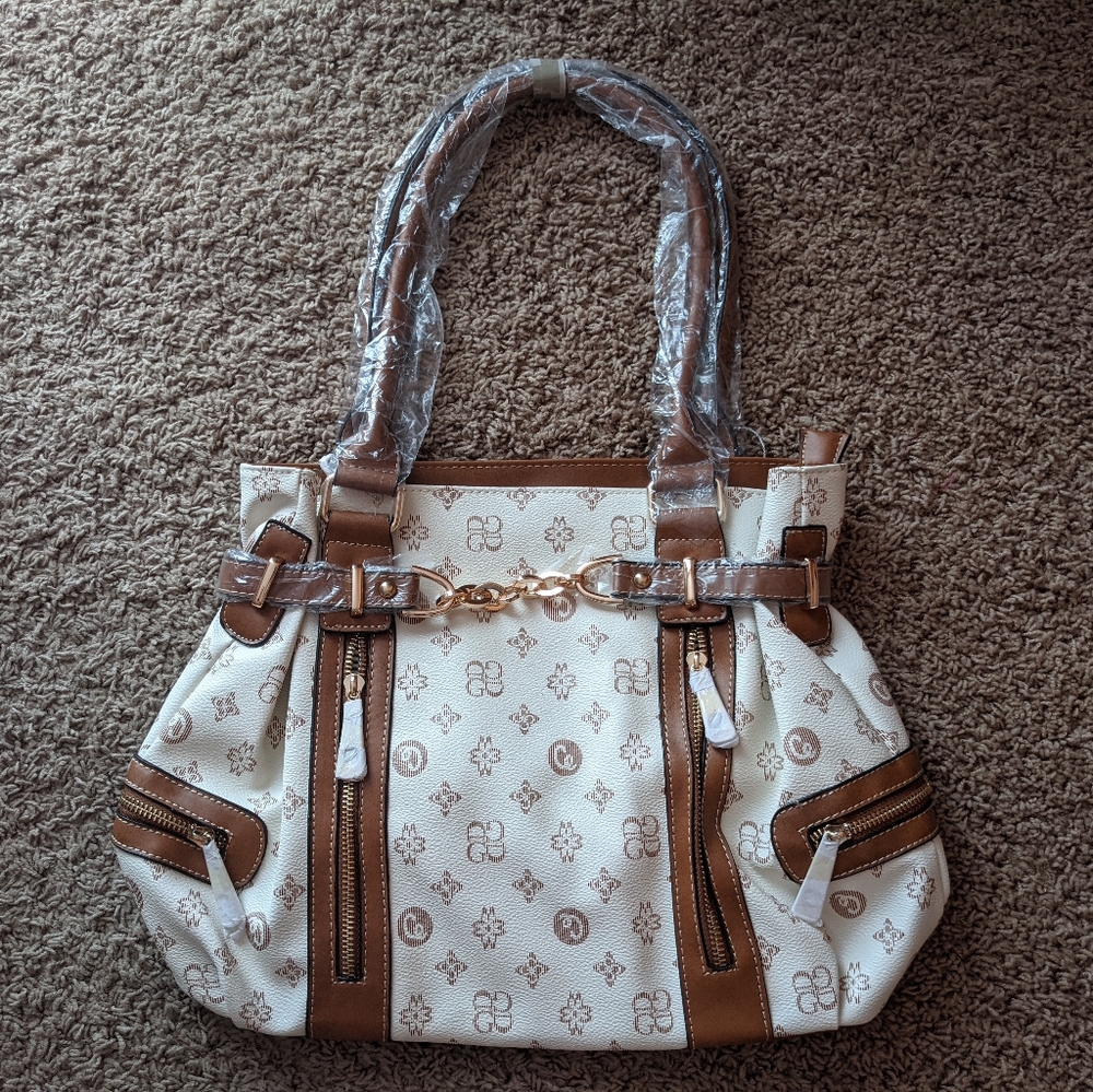 Brand new purse